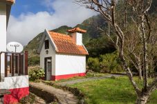 Casa rural em Porto Moniz - Retiro na Natureza by Madeira Sun Travel
