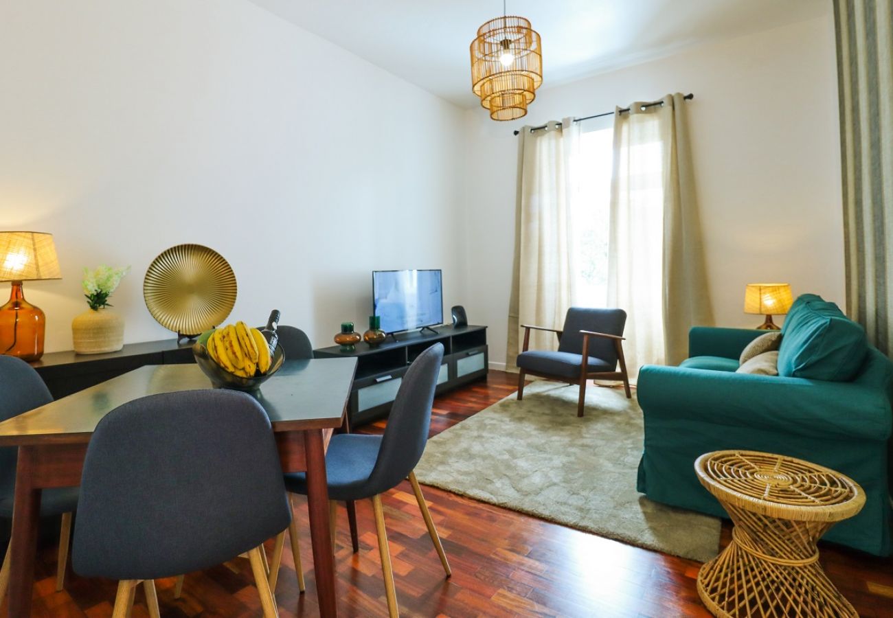 Sala de estar e de jantar em open space Espaço perfeito para receber amigos e/ ou família.