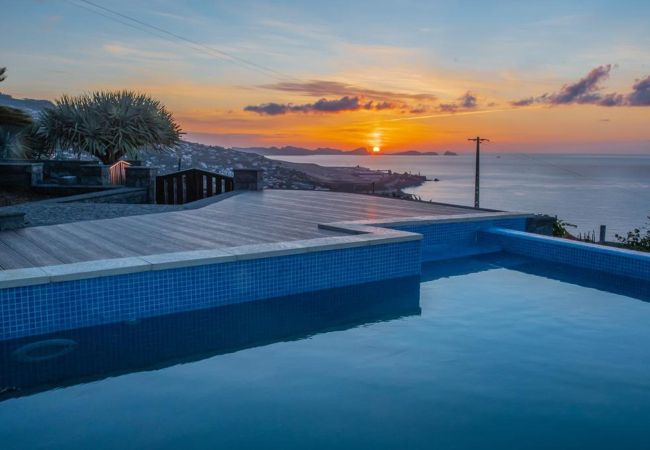 Villa/Dettached house in Santa Cruz - Villa Sunrise View by Madeira Sun Travel