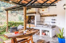 Gîte Rural à São Roque do Faial - Ivy Cottage by Madeira Sun Travel
